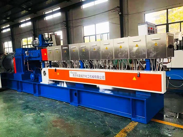 雙螺桿擠出機和三螺桿擠出機有什么不同？